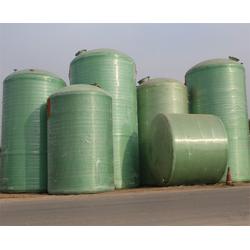 合肥鑫城玻璃鋼儲(chǔ)罐制造廠 專業(yè)定制、可靠耐用的玻璃鋼儲(chǔ)罐